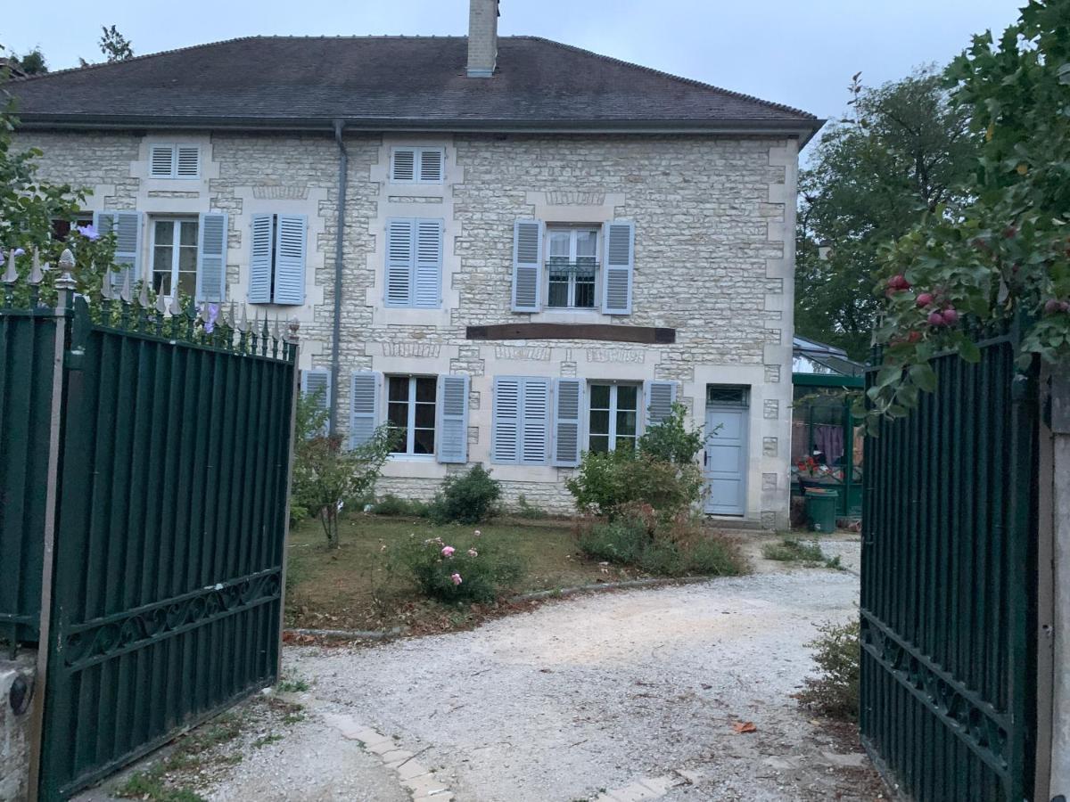 Chambres D'Hotes Dans Une Maison De Caractere Mussey-sur-Marne Exterior foto